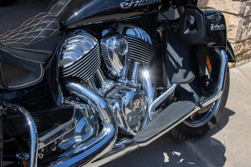 USED 2021 INDIAN MOTORCYCLE ROADMASTER Image 9