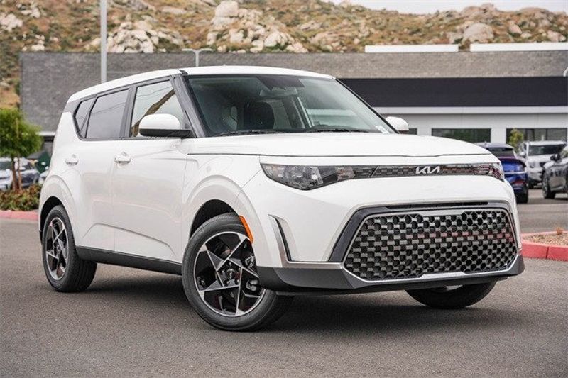 2024 Kia Soul EXImage 2