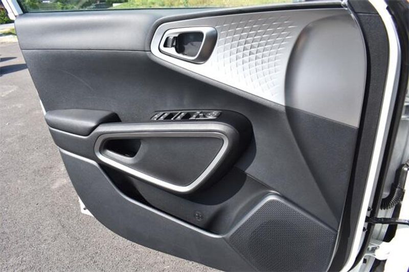New 2025 Kia Soul SImage 30