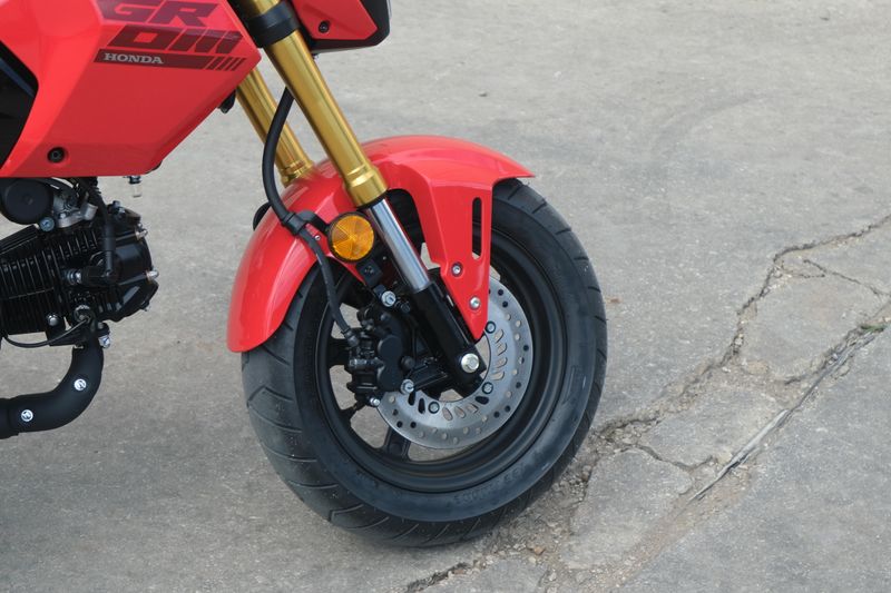 2025 Honda GROM CHERRY RED Image 17