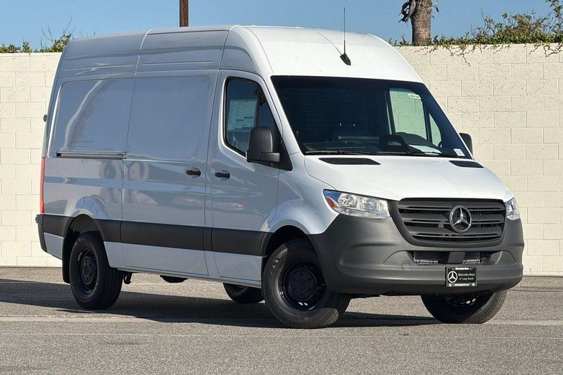 New 2026 Mercedes-Benz Sprinter 2500 Cargo 170 WBImage 2