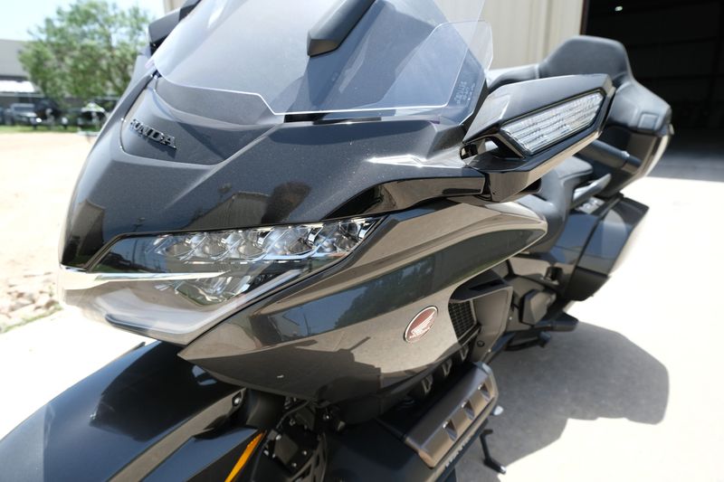 2024 Honda GOLDWING TOUR DCTImage 8