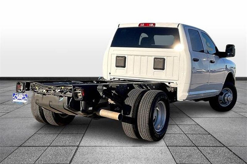 2024 RAM 3500 Chassis TradesmanImage 13