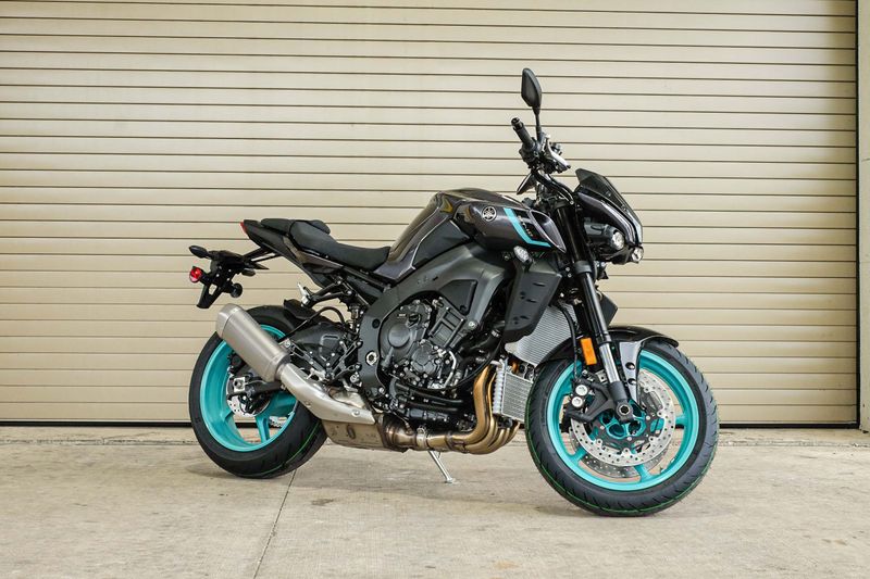 2024 Yamaha MT10 MIDNIGHT CYANImage 1