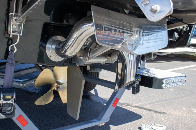 2023 MALIBU M220Image 55