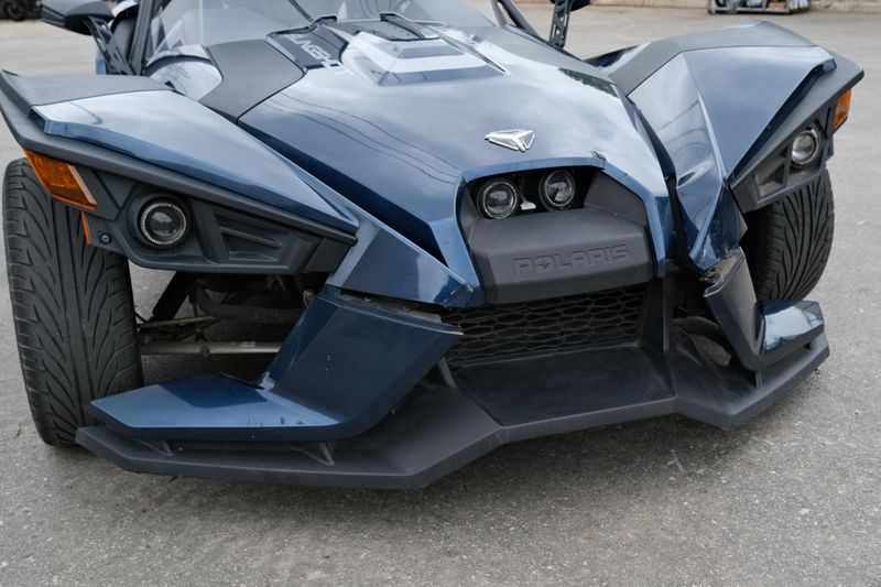 USED 2019 POLARIS SLINGSHOT SL Image 9