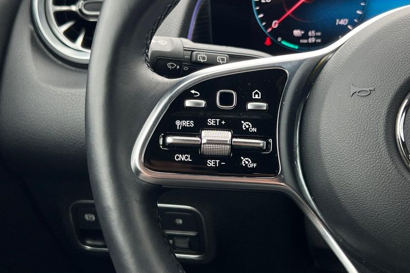 2023 Mercedes-Benz EQB 300Image 28