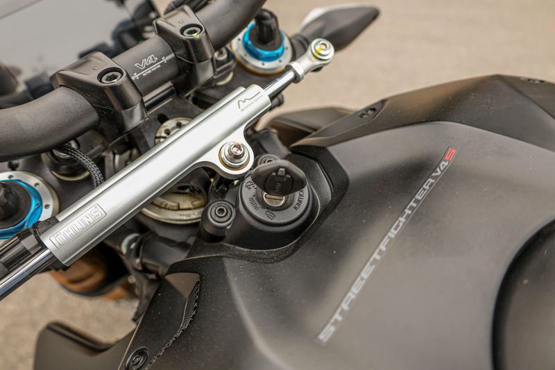 USED 2023 DUCATI STREETFIGHTER V4 Image 6