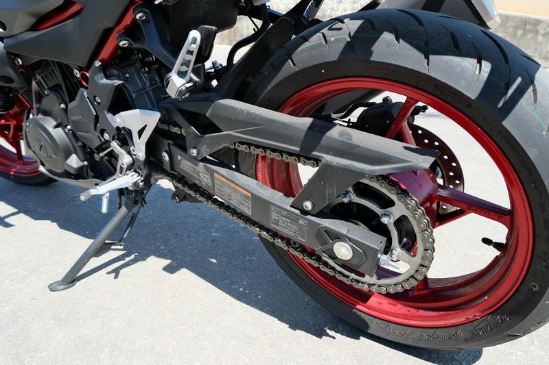 USED 2025 KAWASAKI Z500 SE ABS Image 11