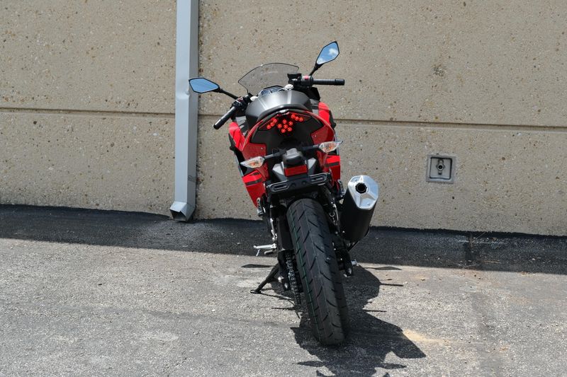 2025 Kawasaki NINJA 500 ABS PASSION RED AND METALLIC FLAT SPARK BLACK AND METALLIC MATTE DARK GRAY Image 3