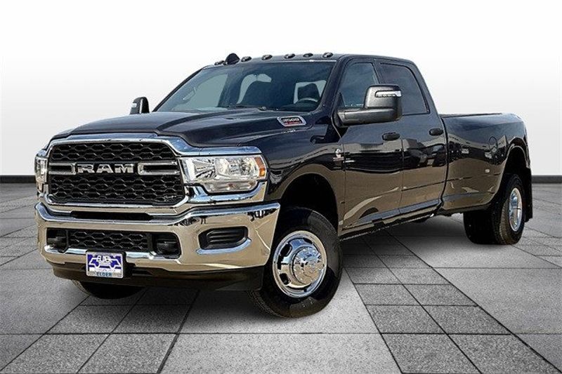 2024 RAM 3500 Tradesman Crew Cab 4x4 8