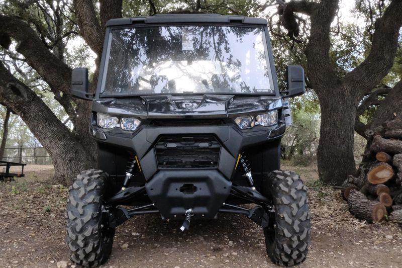 2025 CAN-AM DEFENDER MAX DPS HD10 STEALTH BLACK in a STEALTH BLACK exterior color. Family PowerSports (877) 886-1997 familypowersports.com 