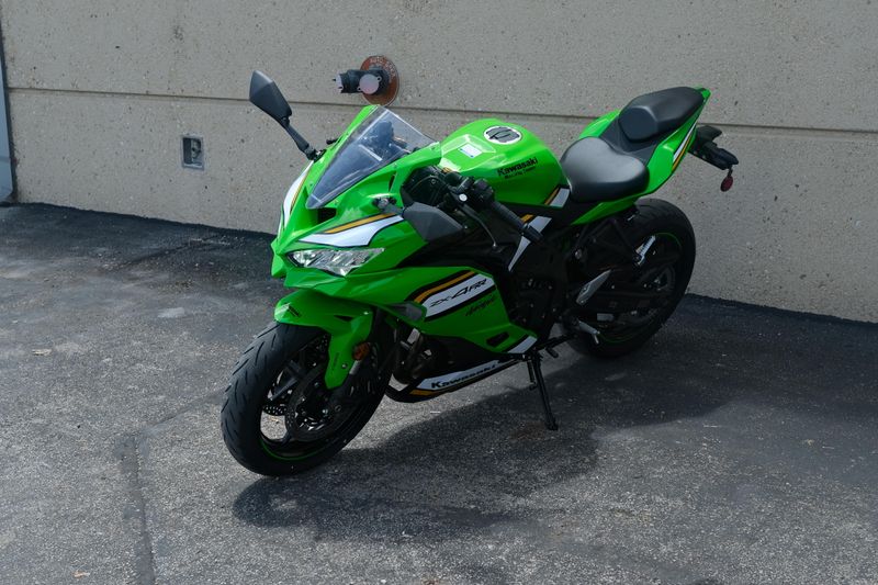 2025 Kawasaki NINJA ZX4RR ABS KRT EDITION ABS LIME GREEN AND EBONY AND PEARL BLIZZARD WHITE Image 7