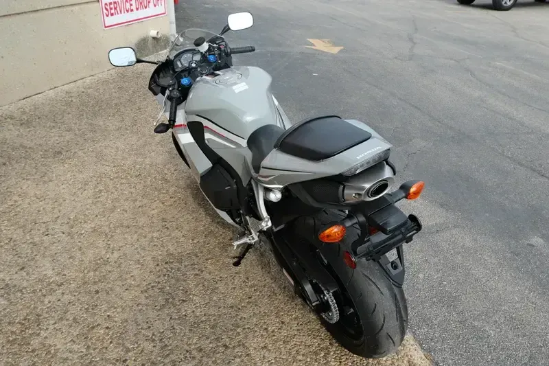 NEW 2026 HONDA CBR600RRT Image 6