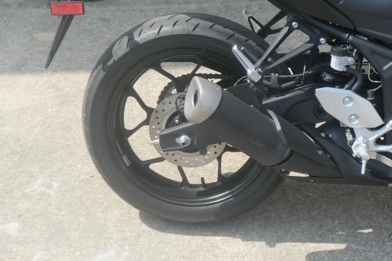2023 Yamaha MT03 BLACK Image 3