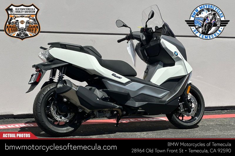 2024 BMW C 400 GT in a ALPINE WHITE exterior color. BMW Motorcycles of Temecula – Southern California (951) 506-6903 bmwmotorcyclesoftemecula.com 