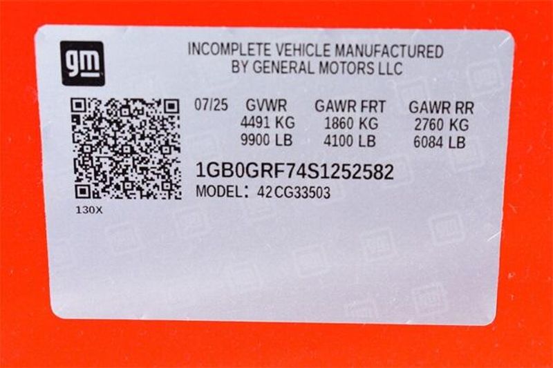 New 2025 Chevrolet Express 3500 Work VanImage 35