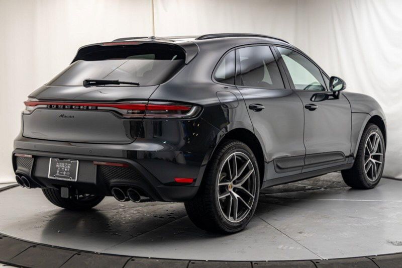 2024 Porsche Macan Image 5