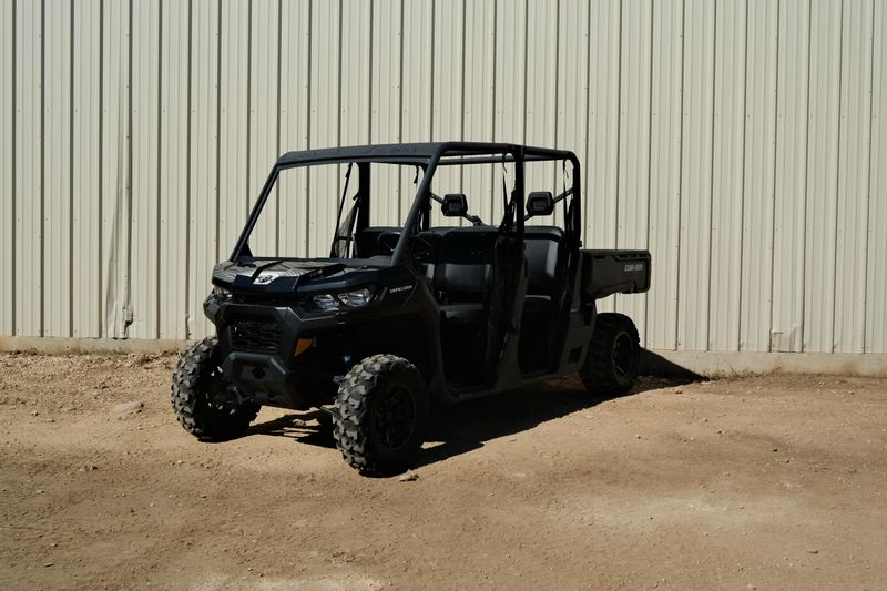 NEW 2026 CAN-AM DEFENDER MAX DPS HD9  in a STEALTH BLACK exterior color. Family PowerSports (877) 886-1997 familypowersports.com 