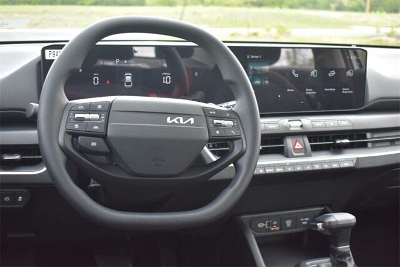 2025 Kia K4 LXSImage 16