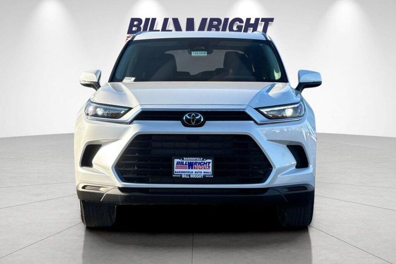 New 2026 Toyota Grand Highlander XLEImage 8