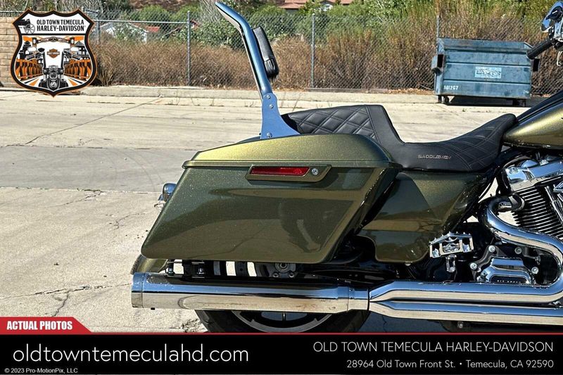 2017 Harley-Davidson Road Glide in a OLIVE GOLD exterior color. BMW Motorcycles of Temecula – Southern California (951) 506-6903 bmwmotorcyclesoftemecula.com 