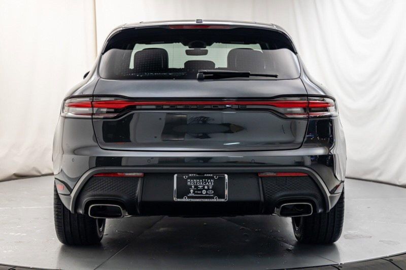 2024 Porsche Macan Image 4