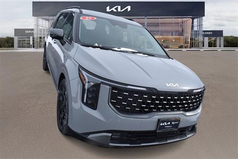 2025 Kia Carnival SX PrestigeImage 9