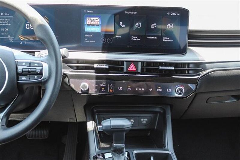 New 2025 Kia K5 LXSImage 6