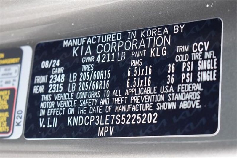 2025 Kia Niro LXImage 32