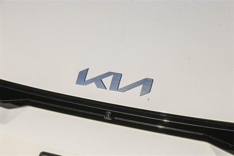 2025 Kia EV6 LightImage 14