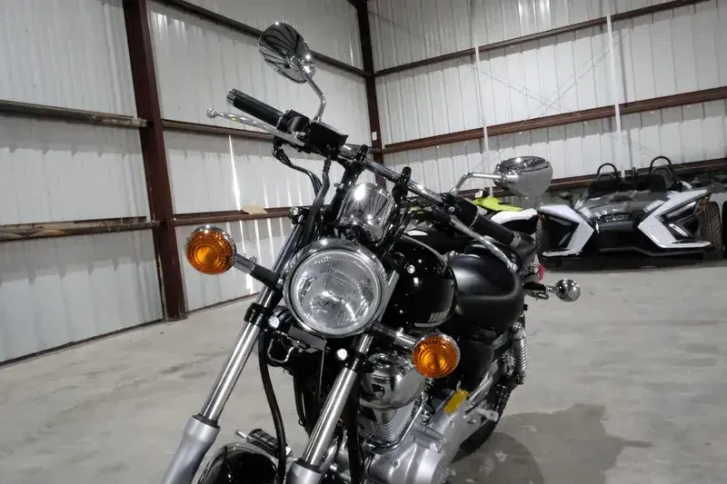 2025 Yamaha V STAR 250 RAVEN Image 29
