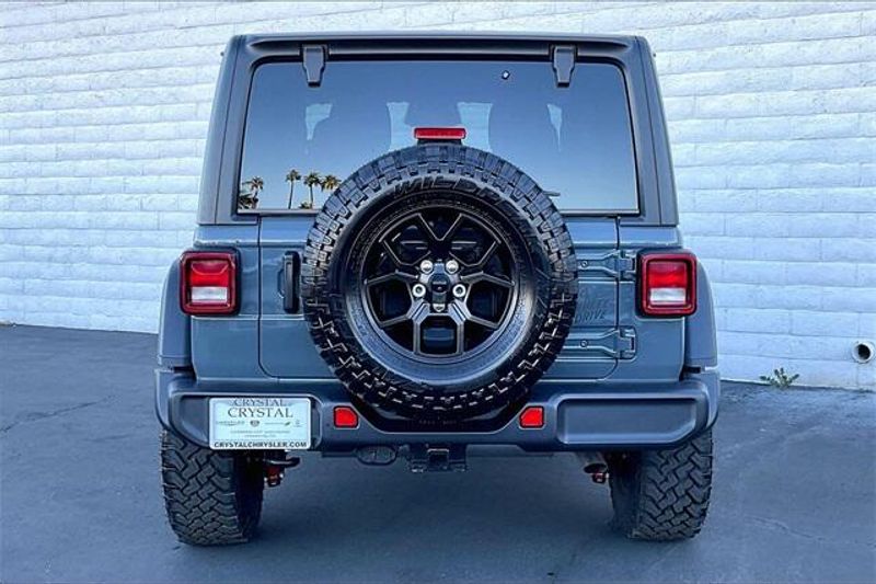 2025 Jeep Wrangler Willys photo 3