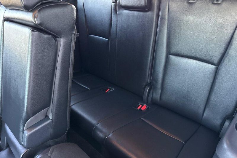 Used 2026 Toyota Highlander Hybrid XLEImage 14