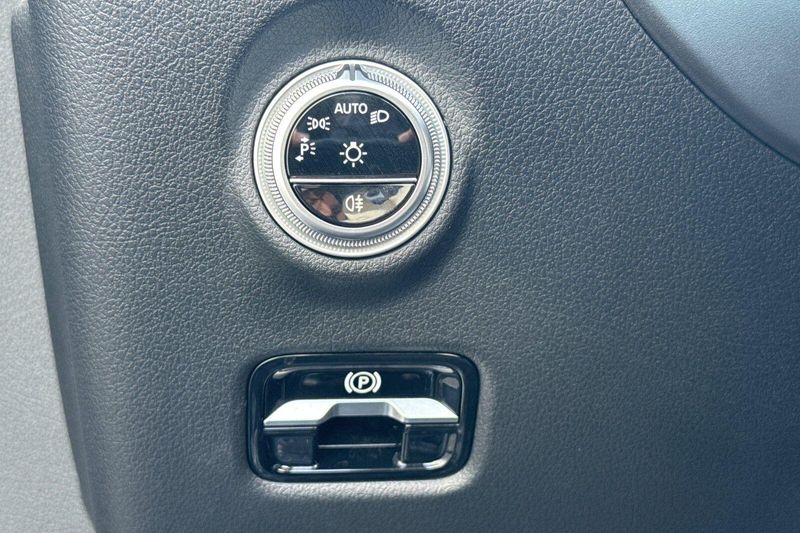 Used 2024 Mercedes-Benz CLE 300Image 32