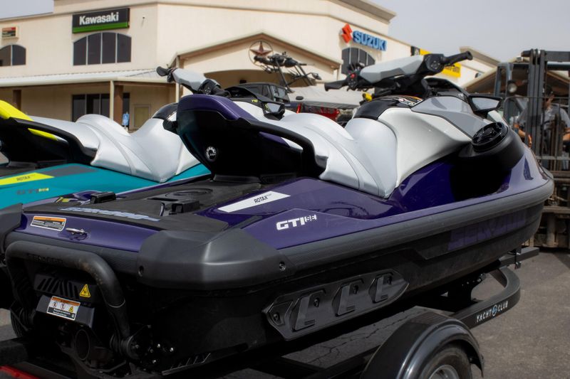 2025 SEADOO GTI SE 170 WITH SOUND SYSTEM IDF MIDNIGHT PURPLE Image 6