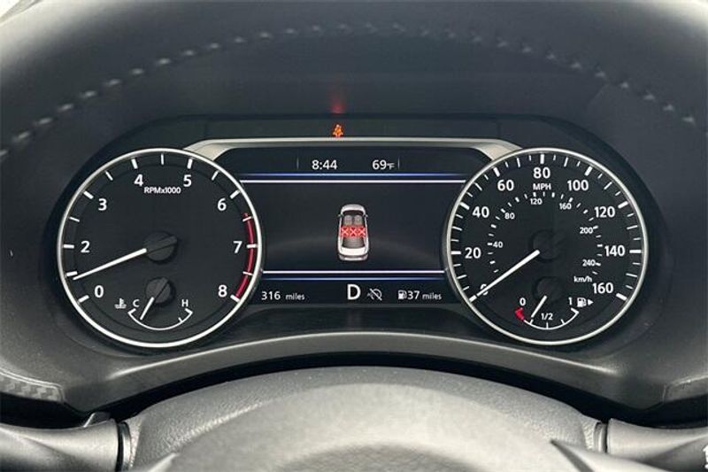 New 2025 Nissan Sentra SVImage 20