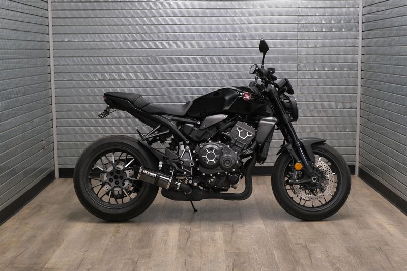 USED 2023 HONDA CB1000R Image 2