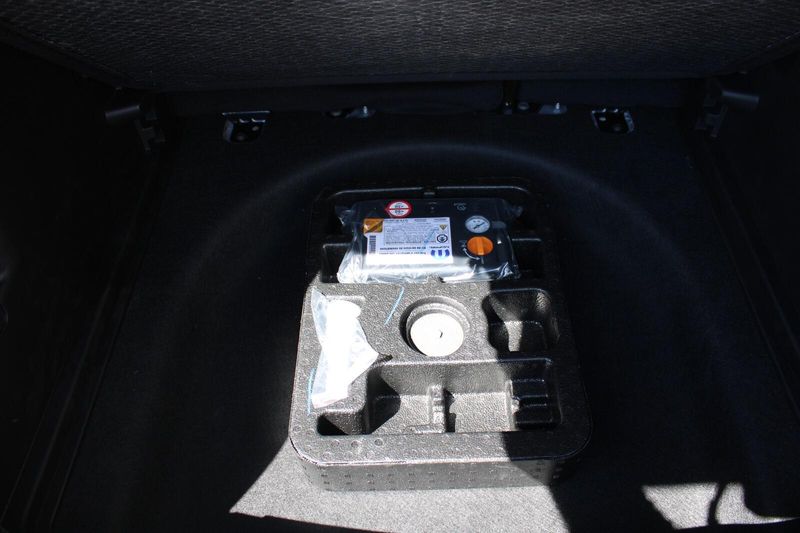 2025 Jeep Compass Latitude photo 27