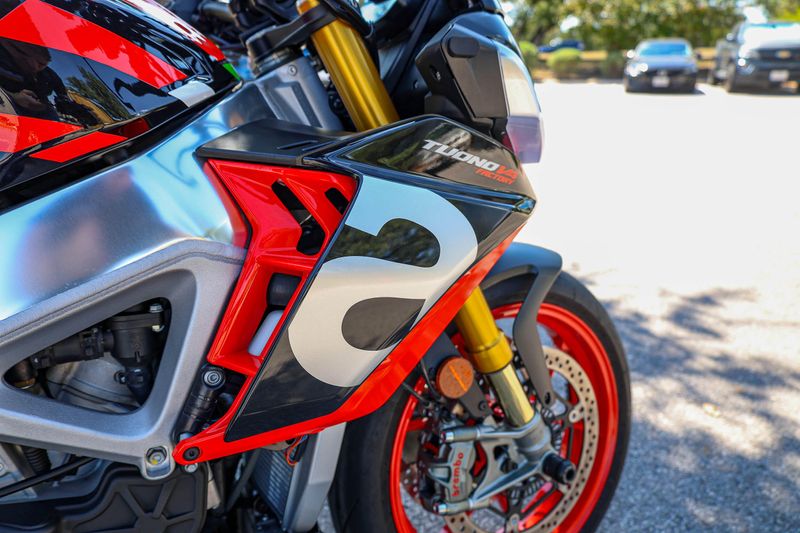 USED 2021 APRILIA TUONO V4 FACTORY Image 8