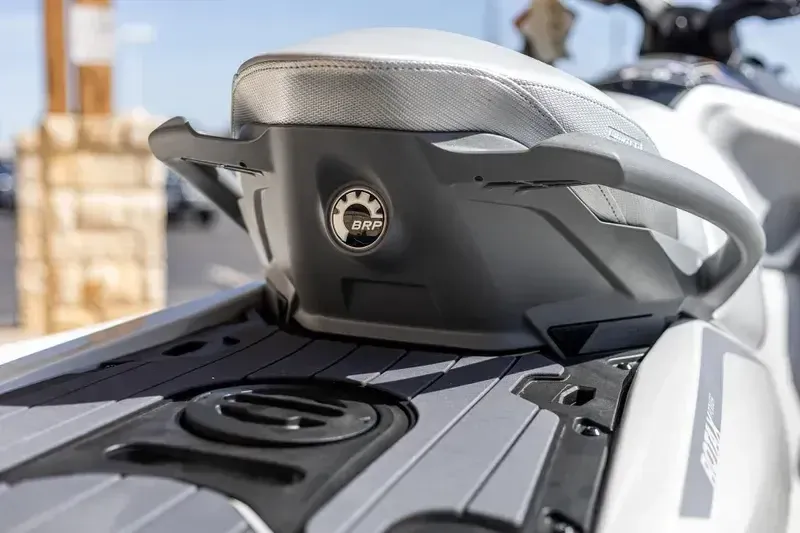 NEW 2026 SEADOO GTX LIMITED 325 WITH SOUND SYSTEM Image 8