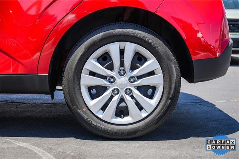 Used 2023 Kia Soul LXImage 12
