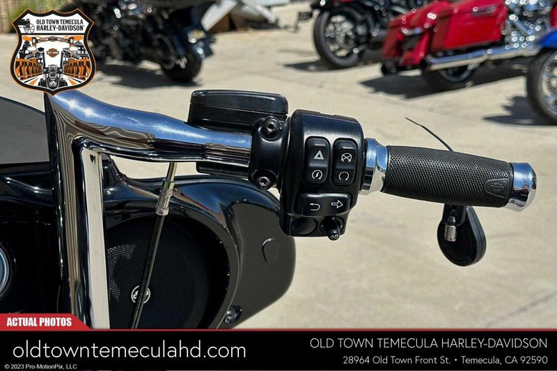 2022 Harley-Davidson Street Glide in a Black exterior color. BMW Motorcycles of Temecula – Southern California (951) 506-6903 bmwmotorcyclesoftemecula.com 