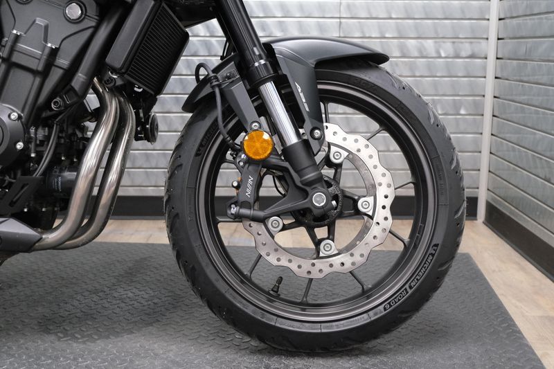 NEW 2025 HONDA CB500F Image 14