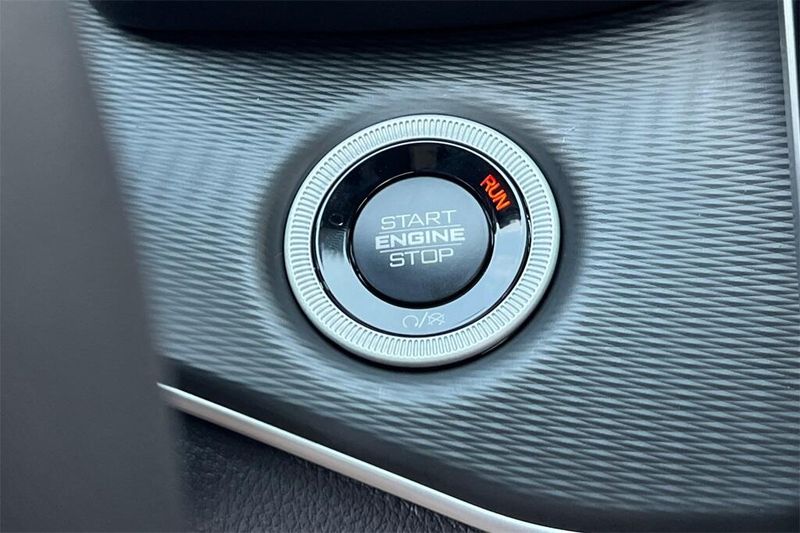 2025 Jeep Grand Cherokee Altitude photo 23
