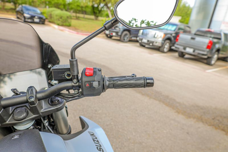 USED 2024 SUZUKI GSX-8S Image 17