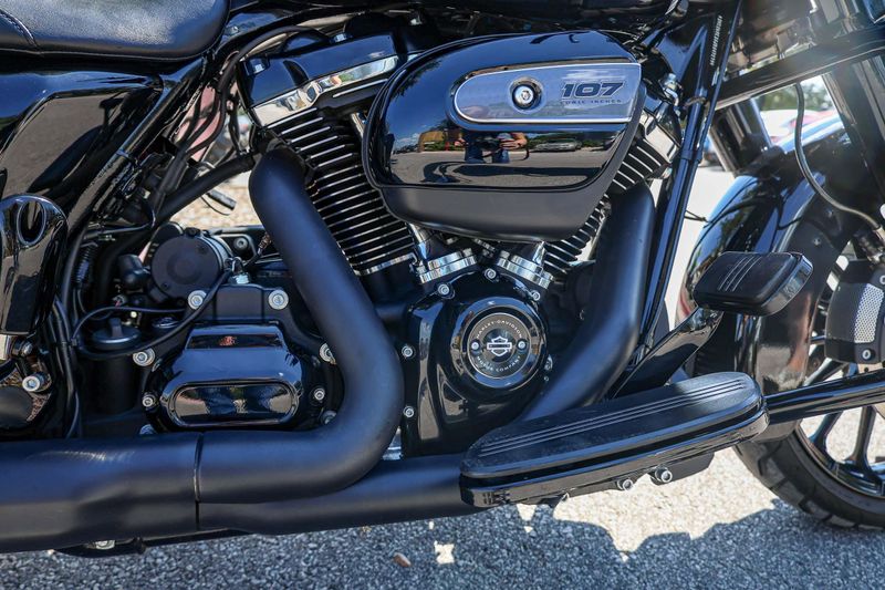 USED 2018 HARLEY STREET GLIDE SPECIAL Image 14