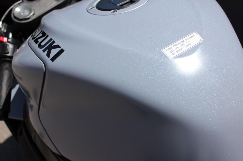 2023 Suzuki GSX-R600 CA Image 8