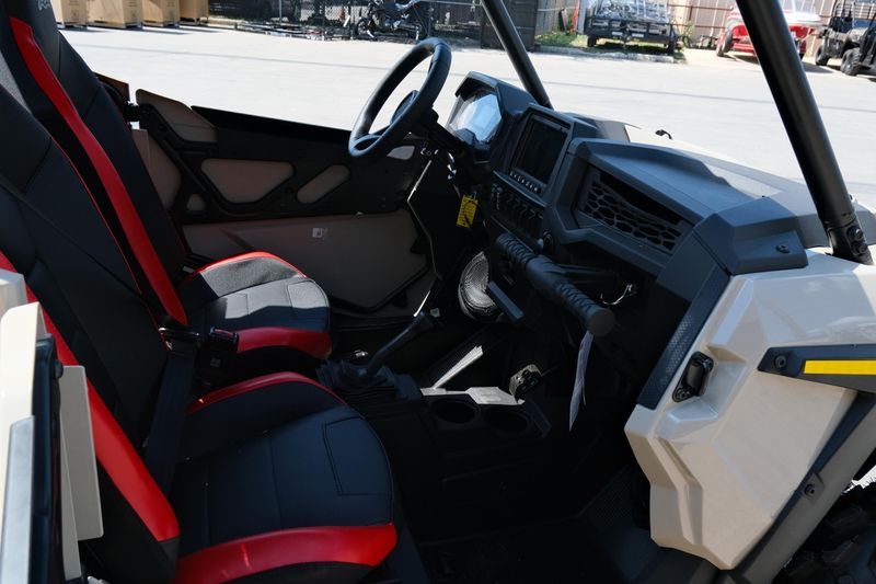 NEW 2026 POLARIS RZR TRAIL ULTIMATE Image 13