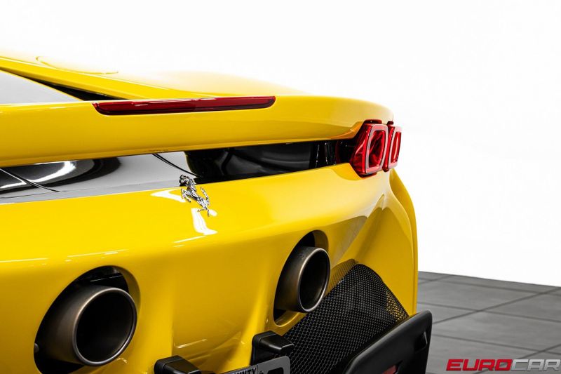 2022 Ferrari SF90 Stradale *CARBON FIBER INTERIOR * FRONT PPF*Image 24